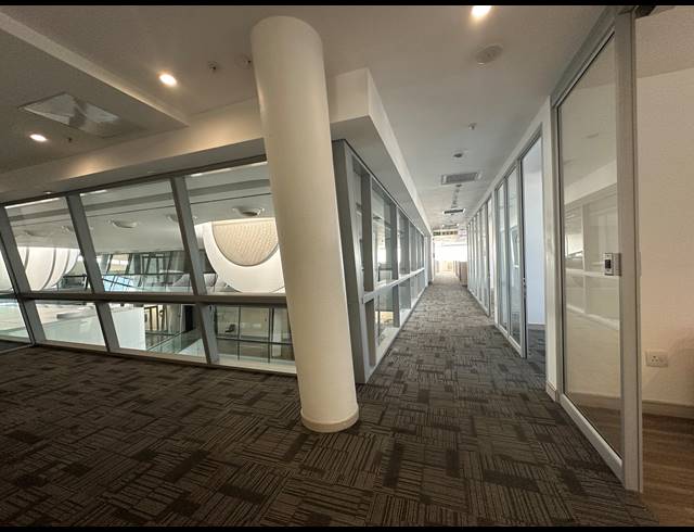 1,600M² OFFICE TO LET IN SANDTON CENTRAL